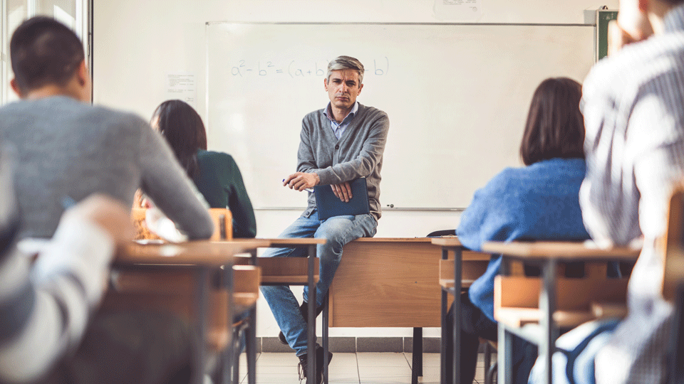 Personen beim Integrationskurs (Source: iStock - skynesher) Personen beim Integrationskurs